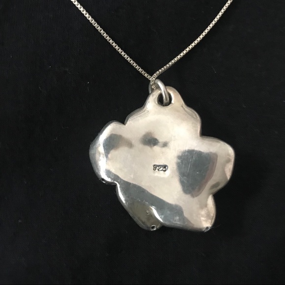 Beautiful 925 Sterling Silver Rose Necklace - Picture 3 of 4